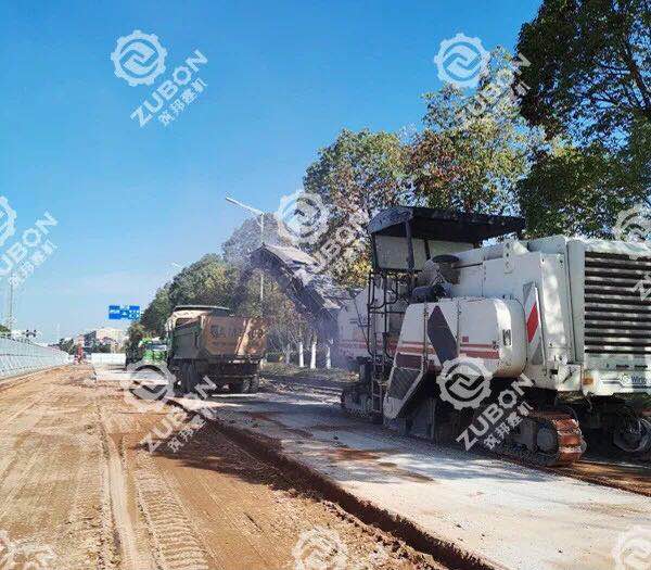 選購路面銑刨機(jī)應(yīng)當(dāng)研究的幾個(gè)問題